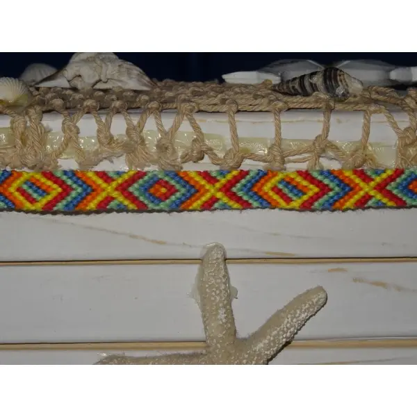 Bracelet brésilien "saugrenu" et atypique