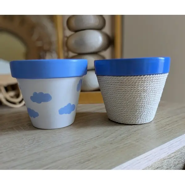 Pot en terre cuite tissé bleu
