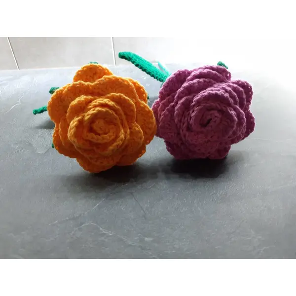 Rose crochetée en coton oeko-tex – fleur éternelle faite main – plusieurs coloris au choix