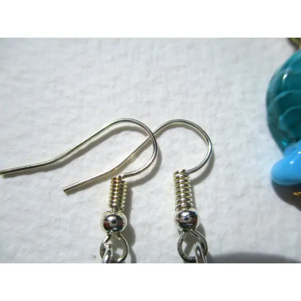 Boucles d'oreille pour oreilles percées dauphin en pierre - personnalisable clips