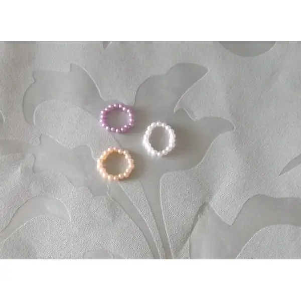 3 magnifiques bagues en perles de verre