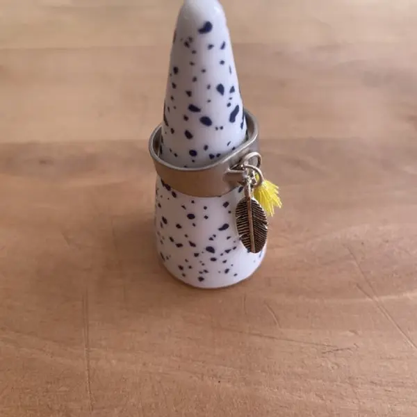 Bague réglable plume, pompon