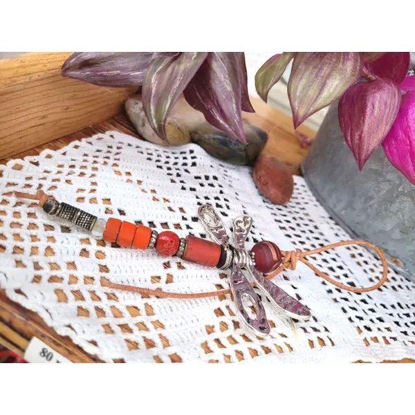 La libellule camille : pendentif, bijou de sac , petit grigri ... . à vous de choisir .... !!!