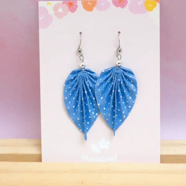 Boucles d'oreilles feuilles origami bleu, bijoux papier japonais, cadeau fait main femme