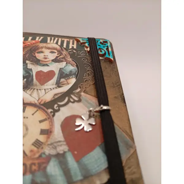 Carnet de notes porte-bonheur "alice et le trèfle"
