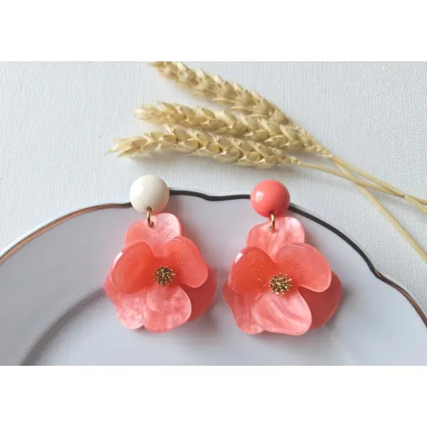 Boucles d'oreilles hortense bis - fleurs en relief en acrylique - esprit vintage
