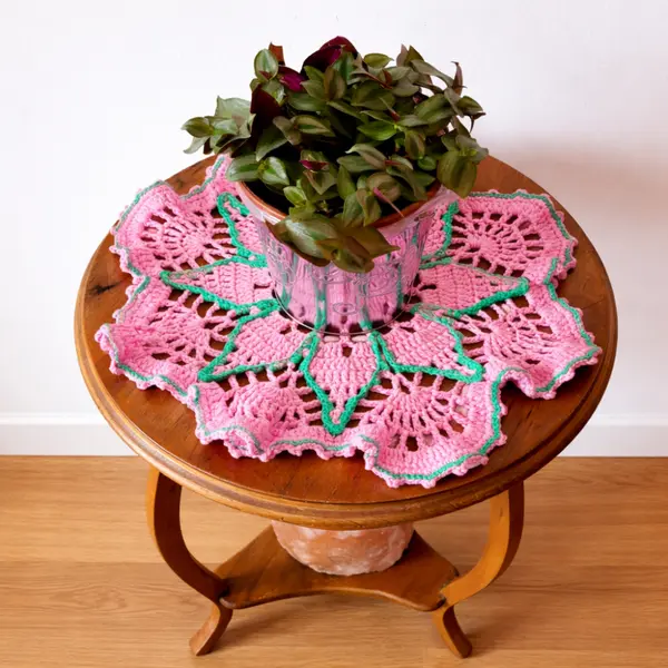 Napperon bohème au crochet " cœur de sakura "