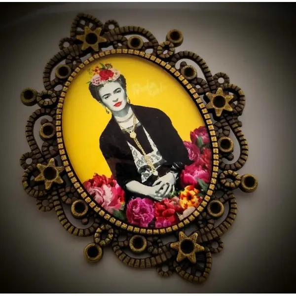 Broche baroque florale esprit frida - portrait muse artistique surréaliste - art à porter.