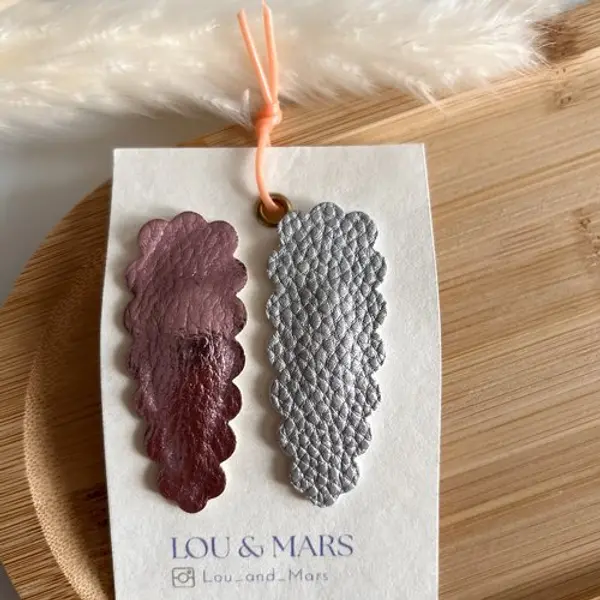 Lot de 2 barrettes en simili cuir 6 cm – douces et élégantes