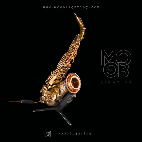 Lampe à poser saxophone