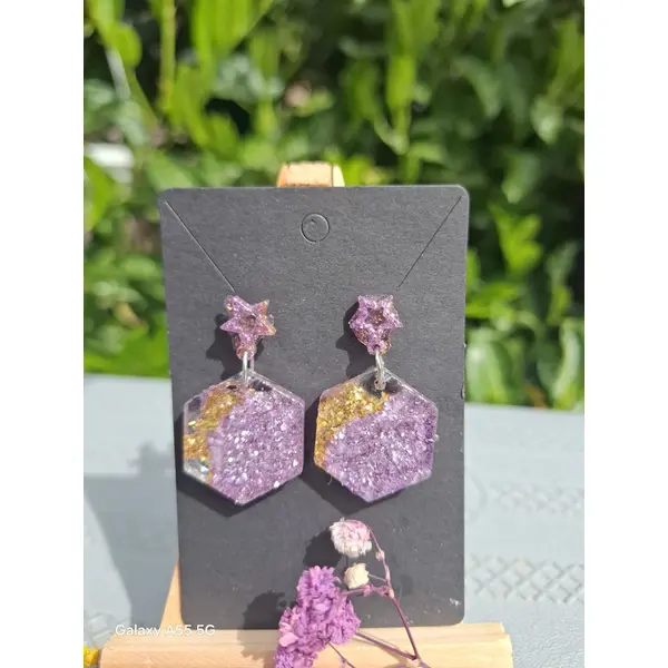 Étoile d’améthyste – boucles d’oreilles scintillantes lilas & or