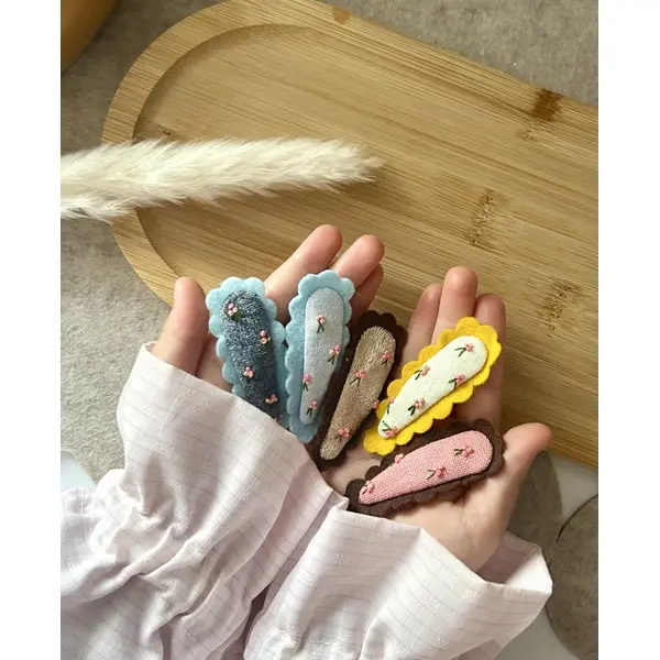 Barrettes bébé brodées à la main, lin et feutrine,3 accessoires cheveux enfant, idée cadeau naissance