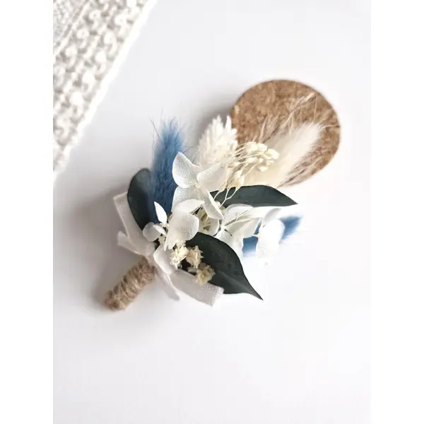 Boutonnière en fleurs séchées stabilisées marina, mariage bohème et champêtre, accessoire pour mariage, cadeau pour témoin de mariage