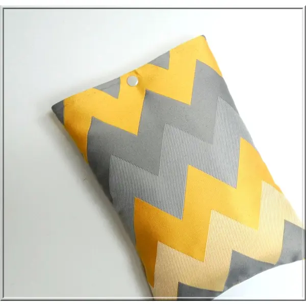 Pochette pour livre de poche avec son marque page assorti