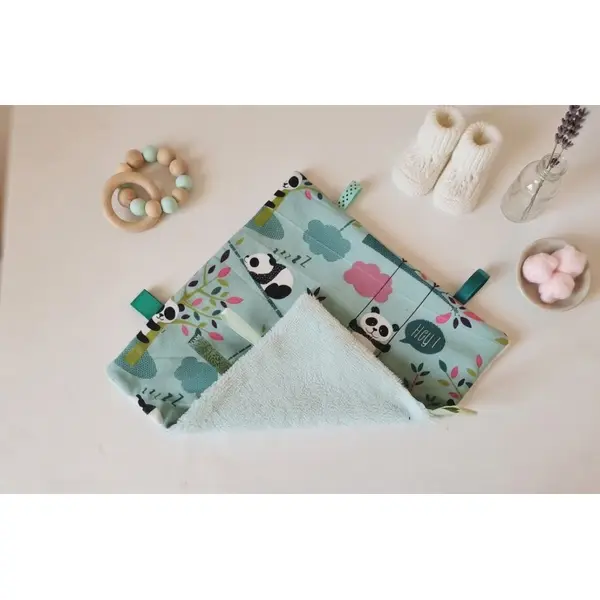 Doudou plat carré coton motifs panda