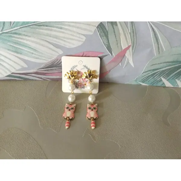 Boucles d'oreilles en perles en verre et pendentifs petits chats