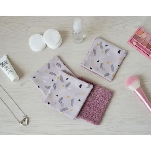 Lot de 4 lingettes démaquillantes coton imprimé et éponge