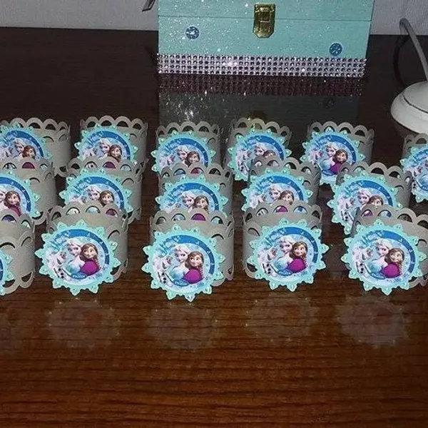 Lot de 10 rond de serviette reine des neiges , réalisé dans les couleurs de votre choix