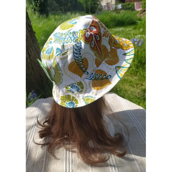 Chapeau bob voynich orange et vert