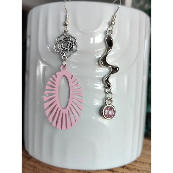 Boucles d'oreilles dépareillées, boucle asymétriques, bijoux argenté