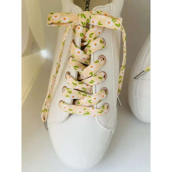 Lacets fleuri