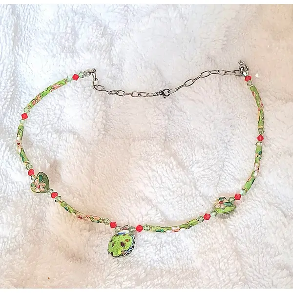 Collier en perles chinoises cloisonnées et toupies en pure cristal
