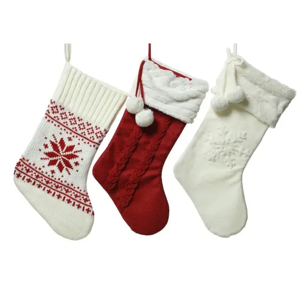 3 Chaussettes de Noël tricotées