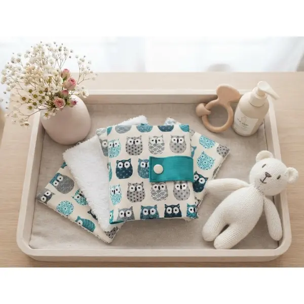 Ensemble pochette et 6 lingettes motif chouettes