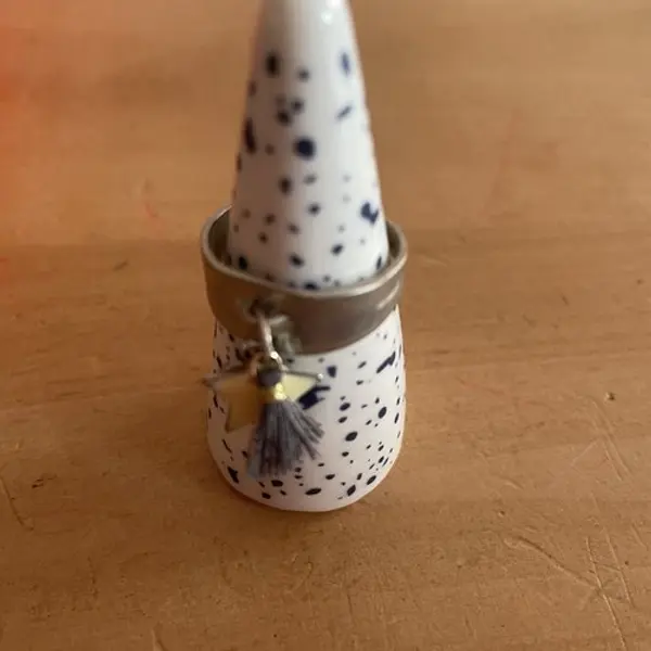 Bague réglable étoile et pompon