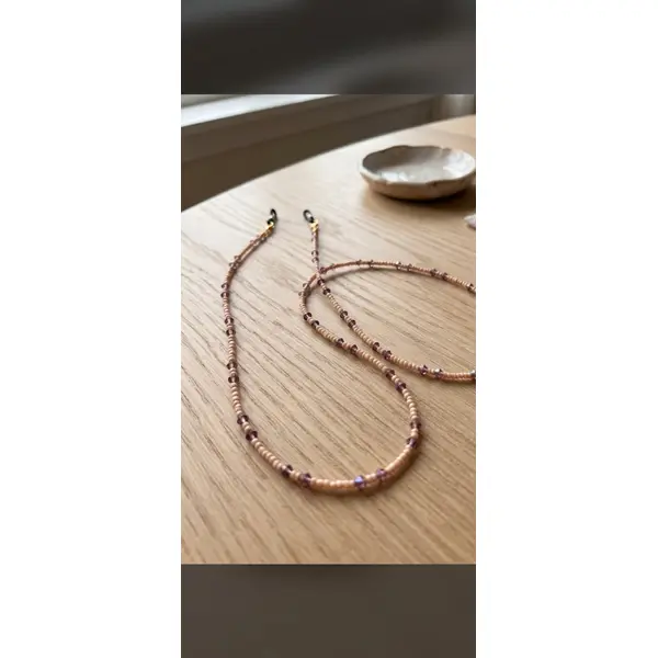 Chaîne de lunettes en perles fait main 75-80 cm, beige et violet, cordon pour lunettes élégant, cadeau femme