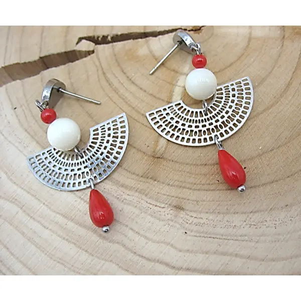 Boucles d'oreilles nacre blanche et corail