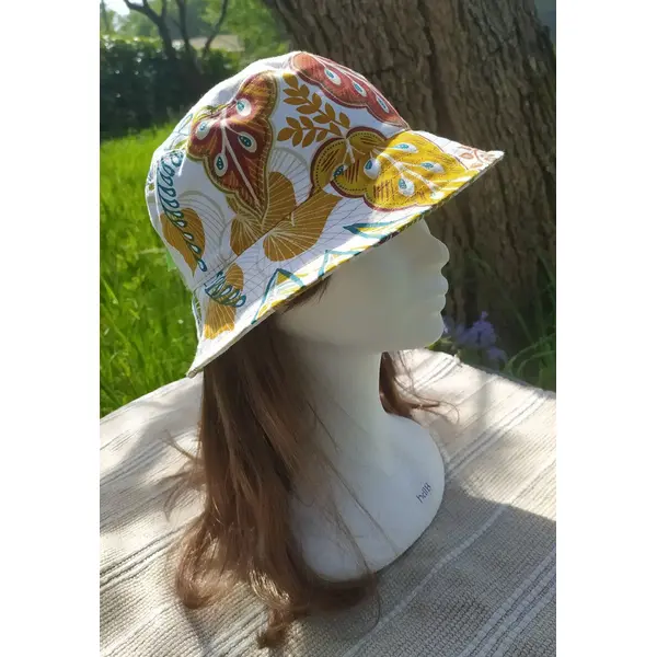 Chapeau bob voynich orange et vert