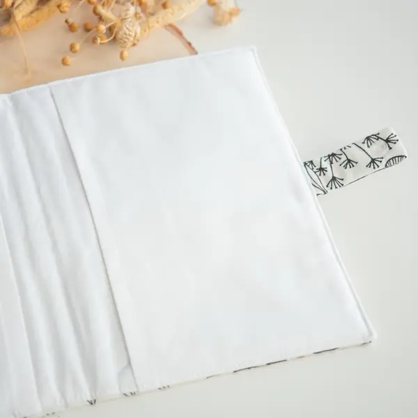 Protège carnet de santé personnalisé april