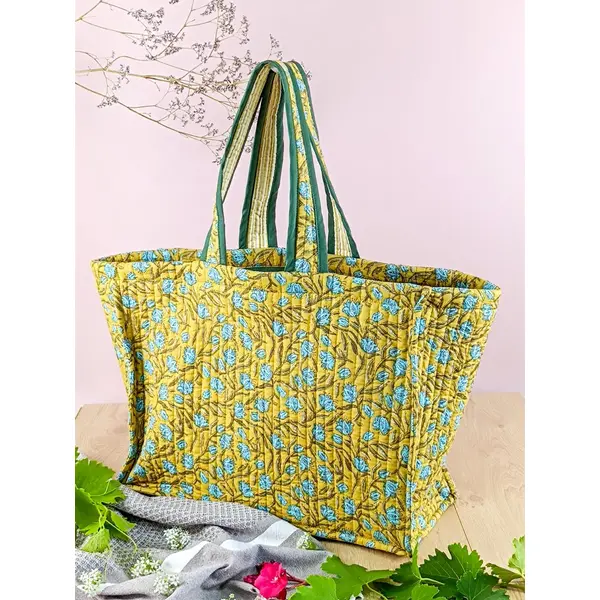 Grand sac cabas en tissu matelassé