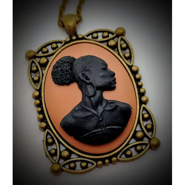 Pendentif camée afro bohème - portrait femme noire - collier fierté africaine.