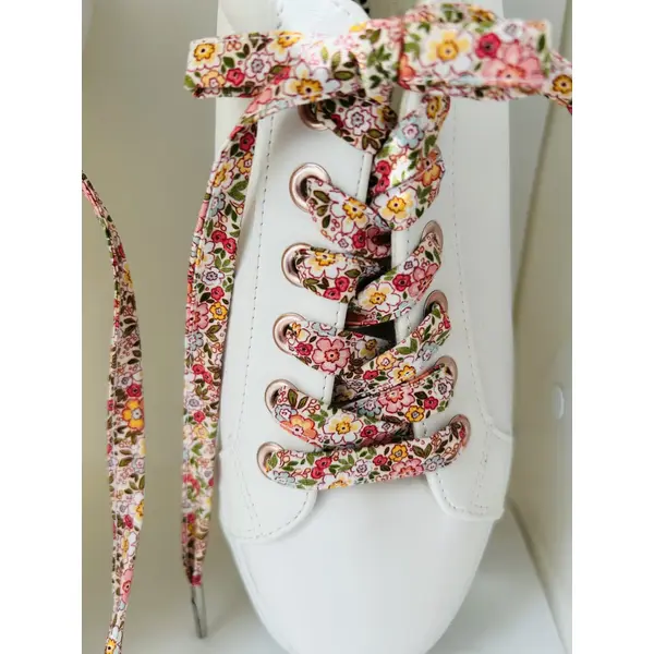 Lacets fleuri