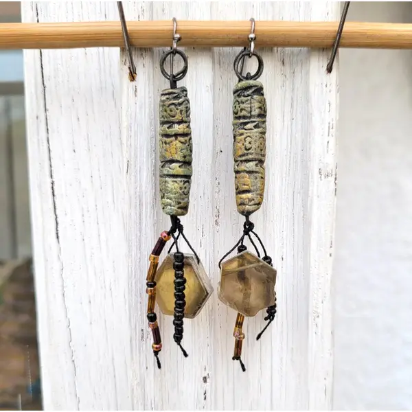 Boucles d'oreille romantiques ethniques, cadeau idéal pour dame avec citrine et rouleaux en céramique !!!! : "le flux des emotions "