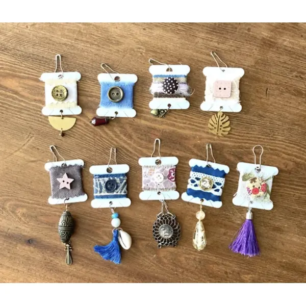 Lot de 9 petits embellissements réalisés à la main