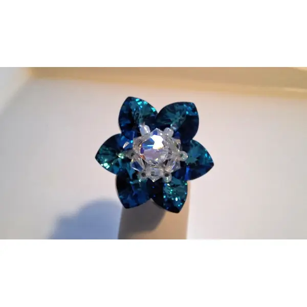 Bague fleur bleue nuit en perles de cristal swarovski