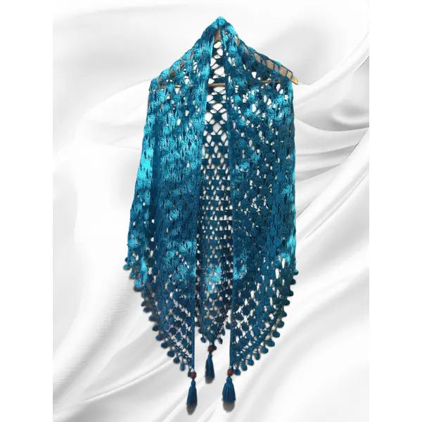 Châle bleu/vert motifs coeurs