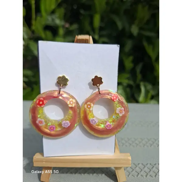 Jardin doré – boucles d’oreilles fleuries nacrées