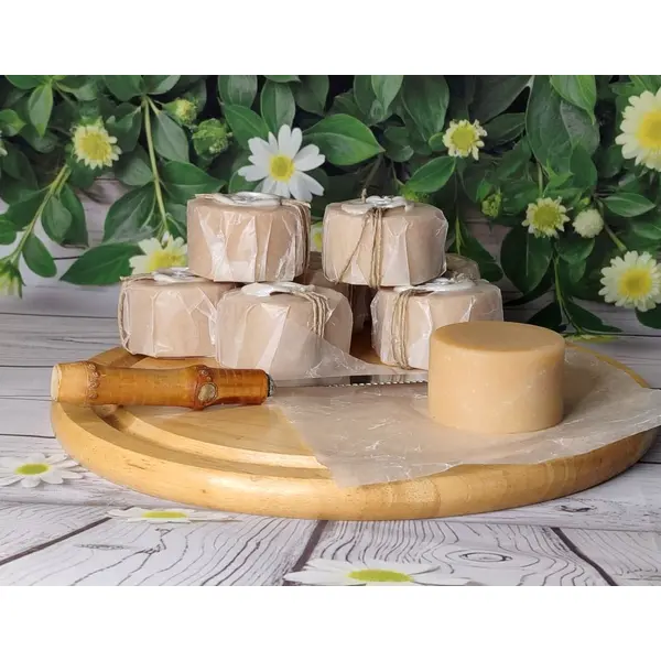 Petit crottin au lait de chèvre.