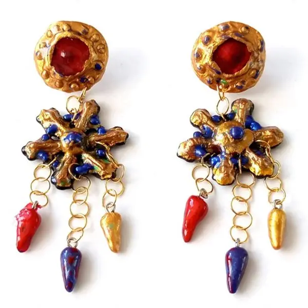 Boucles d'oreilles baroque impériale - rouge rubis & bleu lapis - finition résine émail - pièce unique - fait main