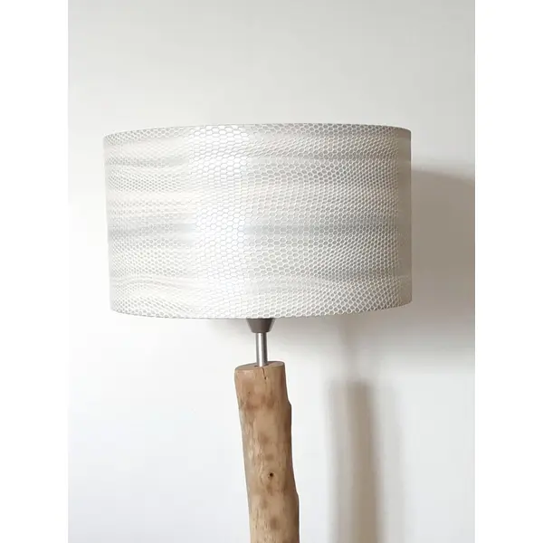 Abat-jour blanc nacré irisé – décoration géométrique chic, luminaire salon chambre, ambiance contemporaine et élégante