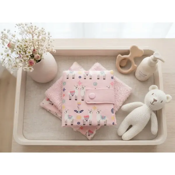 Ensemble pochette et 6 lingettes motif lama