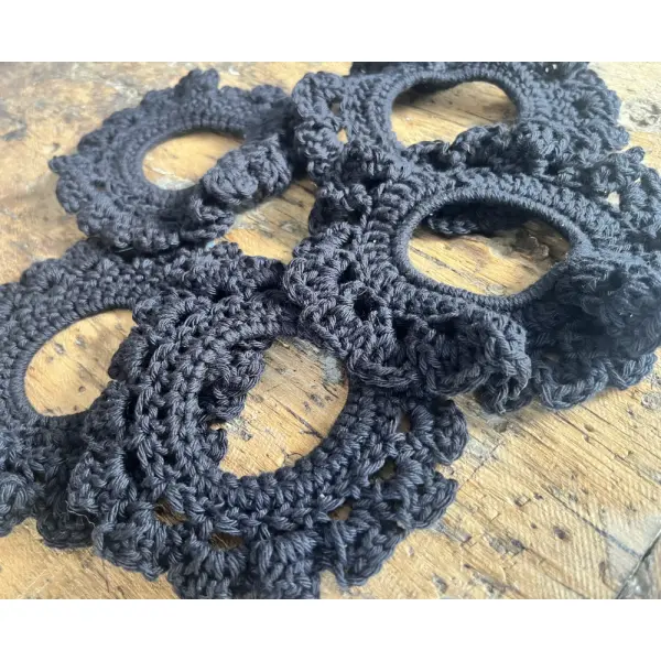 Chouchou au crochet effet dentelle vintage