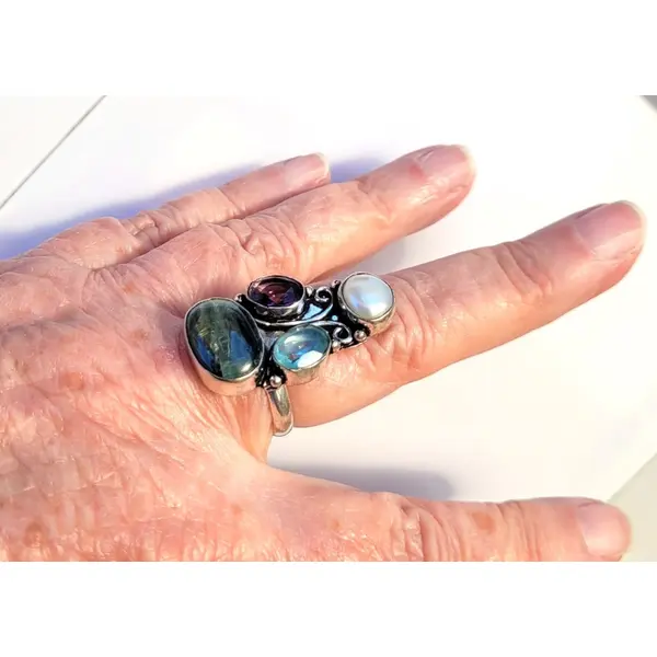Cadeau amitié : une bague multi-pierres en argent massif 925 avec cabochons cyanite, topaze, améthyste et perle fine !!!!