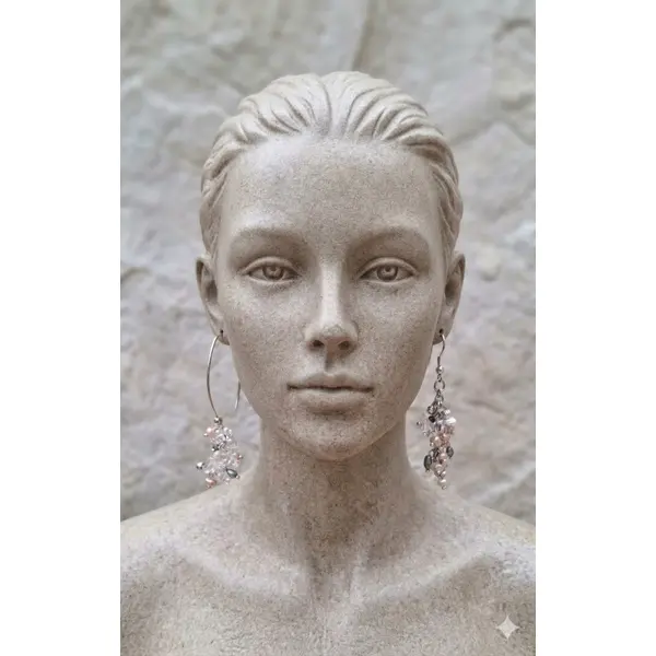 Boucles d'oreilles asymétriques "éclat d'eau douce" – perles nacrées et verre – acier inoxydable