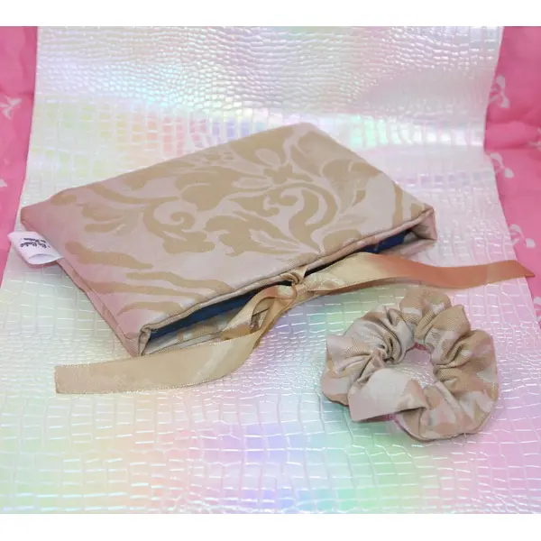 Duo lecture : pochette manga ou poche & chouchou assorti