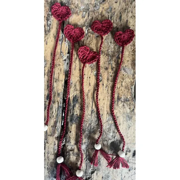 Marque-page cœur au crochet – pour les amoureux des livres